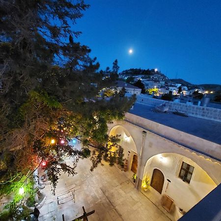 Armesos Cave Hotel أوروغوبْ المظهر الخارجي الصورة