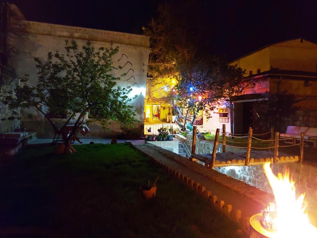 Armesos Cave Hotel أوروغوبْ المظهر الخارجي الصورة
