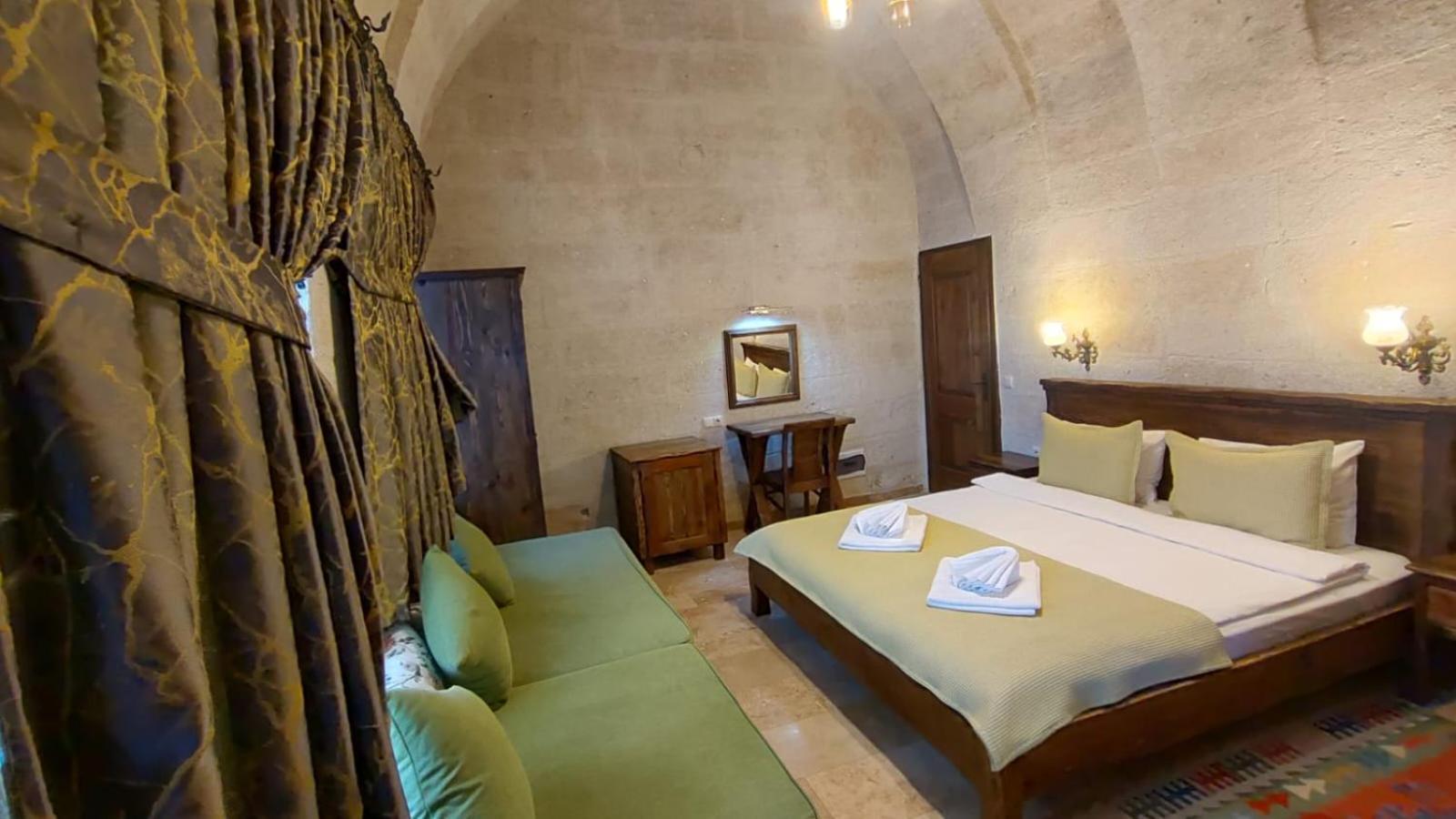 Armesos Cave Hotel أوروغوبْ المظهر الخارجي الصورة