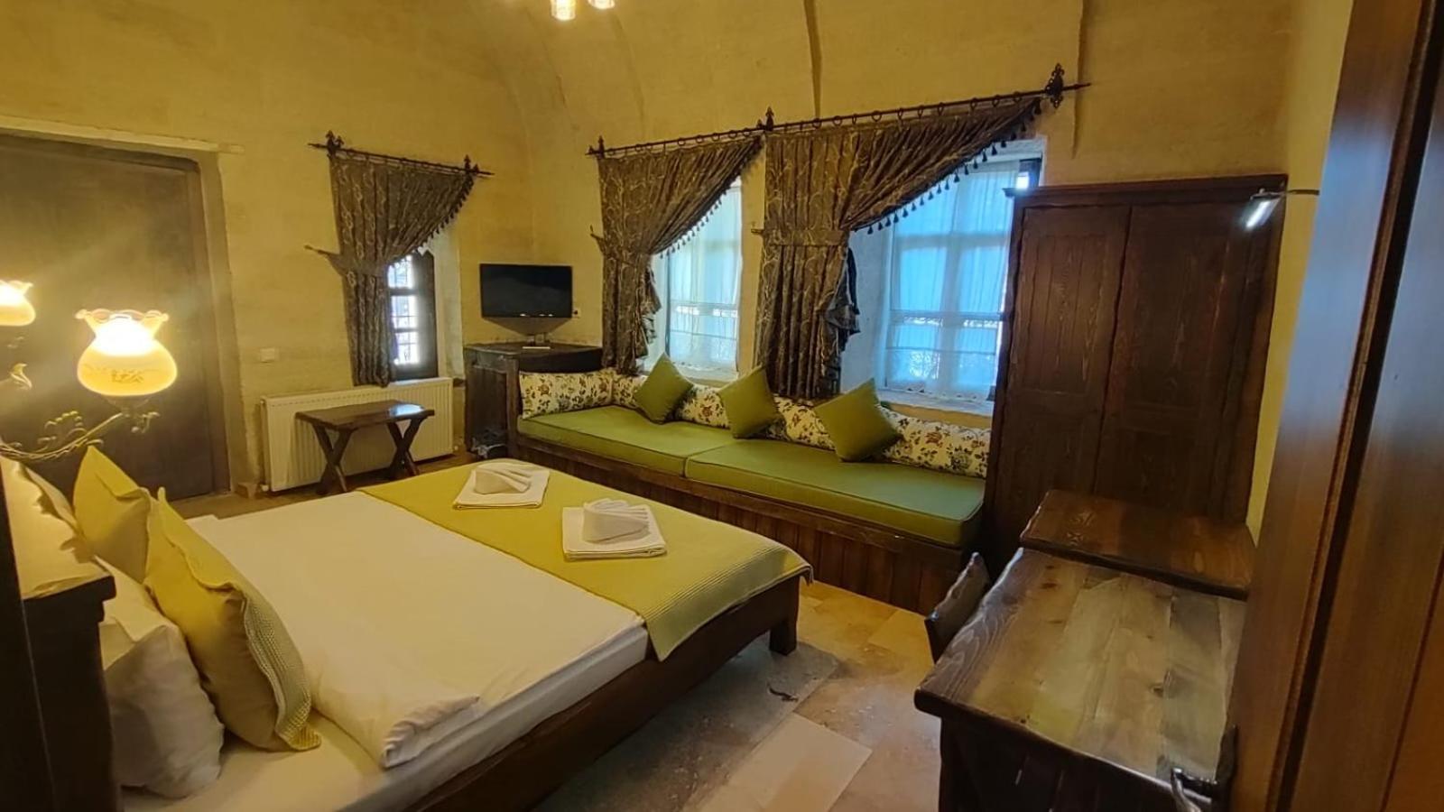 Armesos Cave Hotel أوروغوبْ المظهر الخارجي الصورة